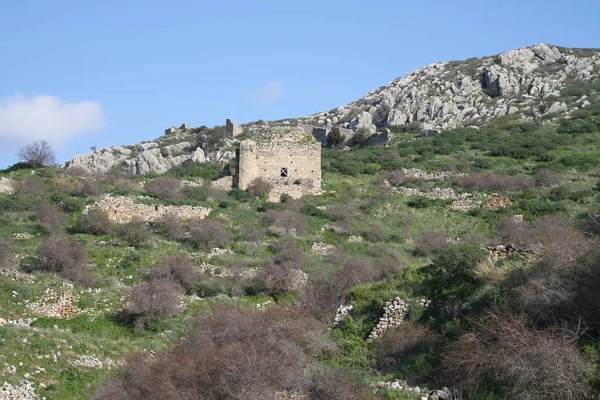 Akrokorint Horní Korintu Pevnosti Akropolis Starověkého Korintu Monolitický Rock Dohlíží — Stock fotografie