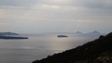 Santorini, Yunanistan. Şaşırtıcı Santorini doğa görünümünü, Santorini, Geleneksel Kikladik Santorini evleri, Oia Köyü, Fira, volkan caldera. 