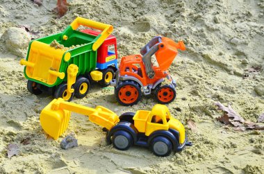 Çocukların oyuncakları bir sanal: kum doğaçlama yükleme