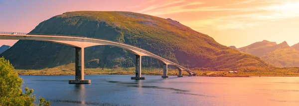 Panorama Puente Carretera Noruega Europa Viaje Auto Través Scandinavia Puesta —  Fotos de Stock