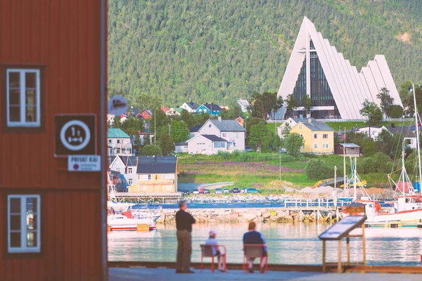 Catedral Ártico Tromso Noruega Escandinávia Europa Arquitetura Religião Pessoas Olhando — Fotografia de Stock