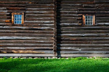 Evin karanlık eski ahşap günlük duvar