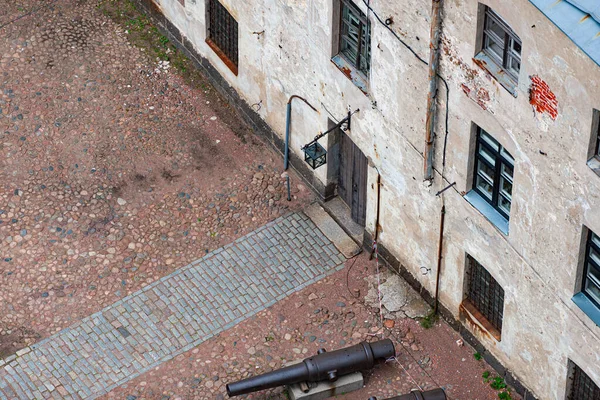 Cour du château de Vyborg en Russie — Photo