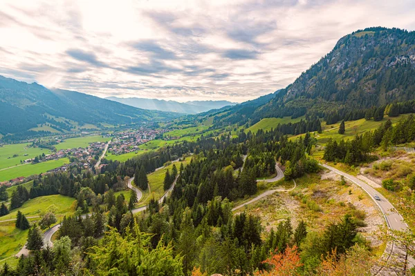 Coche Montañas Baviera Alemania Europa Viaje Auto Cielo Nublado Miuntains — Foto de Stock