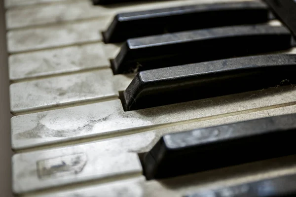 Vecchi Tasti Pianoforte Polverosi Inutilizzati — Foto Stock