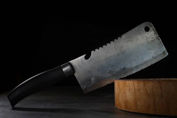 Old Bent Cleaver Stuck Wooden Butcher Cutting Board — Stock Photo, Image