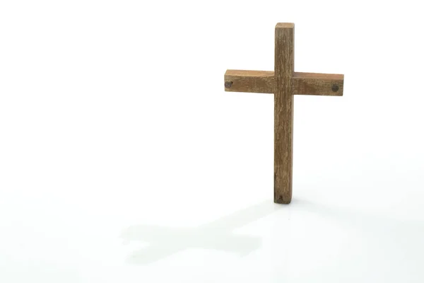 Dřevěný Kříž Hřebíky Levé Pravé Straně Izolované Bílém Pozadí — Stock fotografie