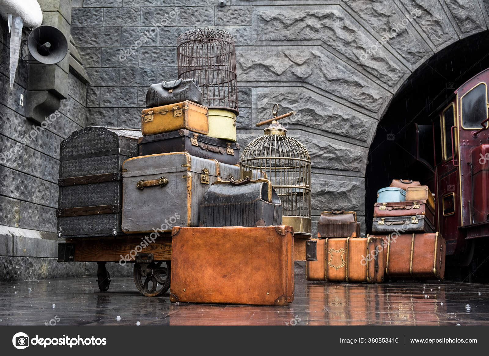 Harry Potter Suitcase Universal Studios Osaka Japan May 2017