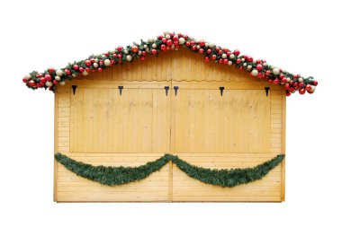 Beyaz arka planda izole edilmiş Noel dekorasyonlu ahşap kulübe