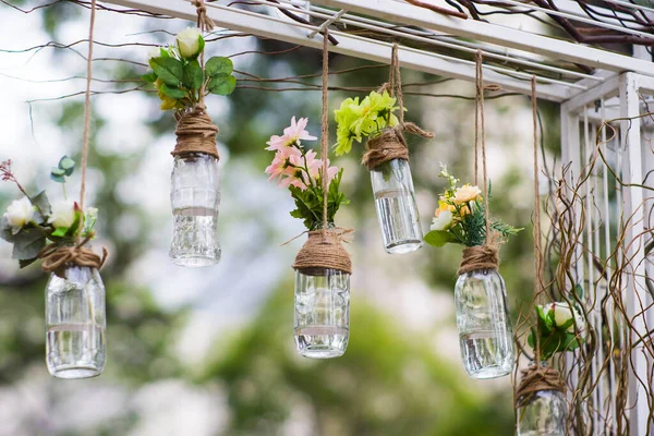 Diy Alte Leere Flaschen Können Für Event Dekoration Als Blumenvasen — Stockfoto