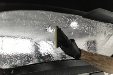 uzman pencere arabada renklendirme yapar