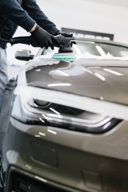 temiz çamaşır arabaya oto yıkama