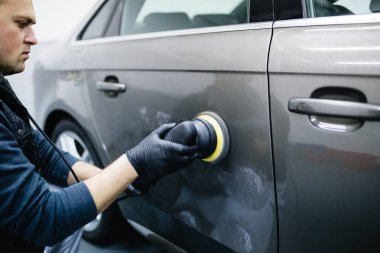 temiz çamaşır arabaya oto yıkama