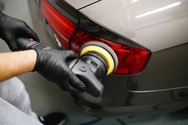 temiz çamaşır arabaya oto yıkama