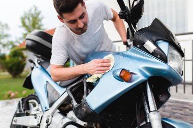 temizlik motosiklet dostum - ayrıntılı (veya valeting) konsept motosiklet. Seçici odak