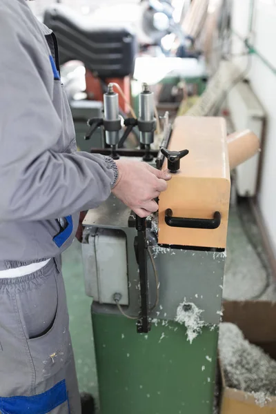 Factory Aluminum Pvc Windows Doors Production Manual Worker Assembling Pvc — Stock Photo, Image