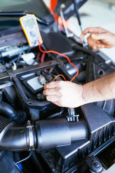 Auto Monteur Reparatie Auto — Stockfoto