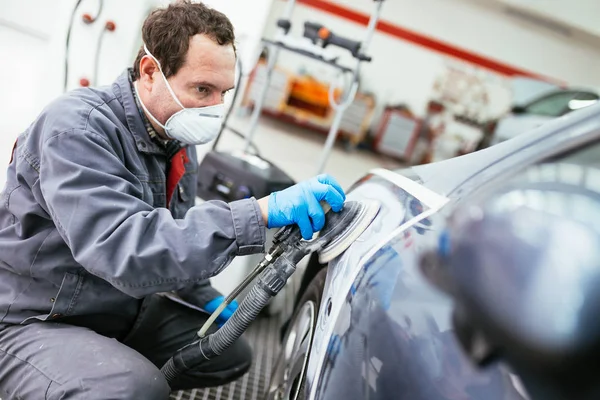 Car Detailing Man Preparing Car Painting Procedure — Stock Photo, Image