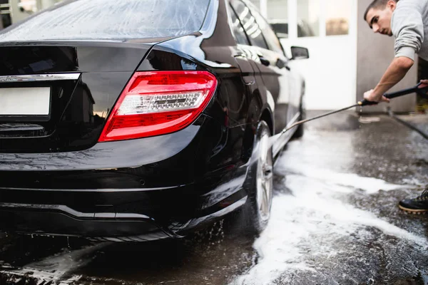 Biltvätt Rengöringsbil Med Högtrycksvatten — Stockfoto