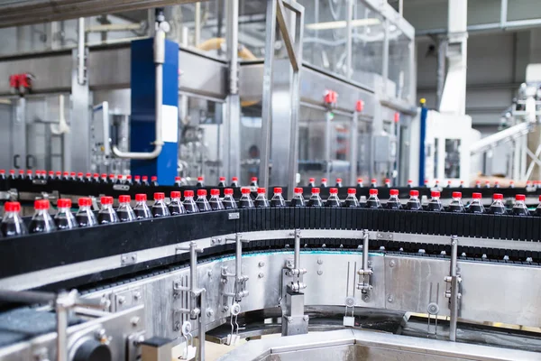 Bottelfabriek Black Juice Bottellijn Voor Het Verwerken Bottelen Van Sap — Stockfoto