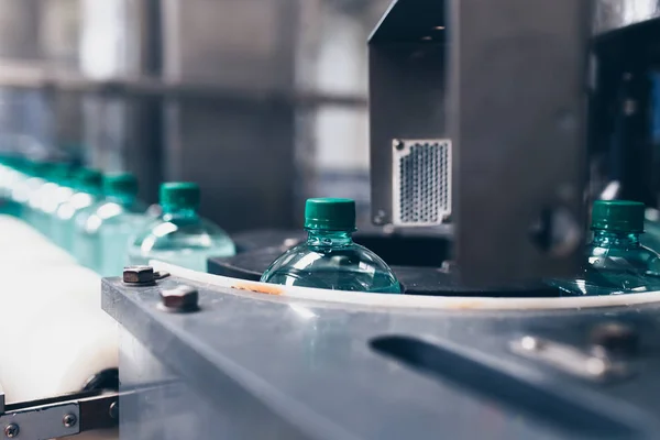 Bottel Installatie Water Bottellijn Voor Het Verwerken Bottelen Van Zuiver — Stockfoto