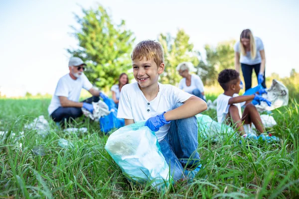 Volunteers Garbage Bags Cleaning Garbage Outdoors Ecology Concept — Stockfoto