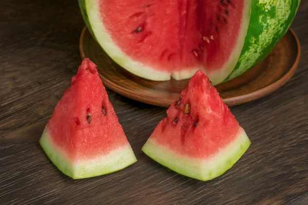 Scheiben Frischer Wassermelone Form Einer Pyramide — Stockfoto