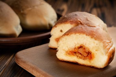 Kızarmış lahana dolgulu taze köftesi