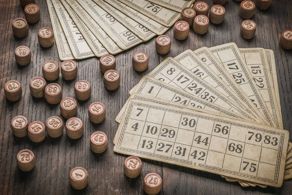 Tarjetas vintage y barriles para el juego de la lotería — Foto de Stock