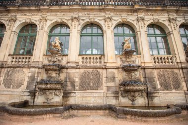 Dresden, Almanya - 27 Mayıs 2019. Dresden sarayıZwinger mimari bina
