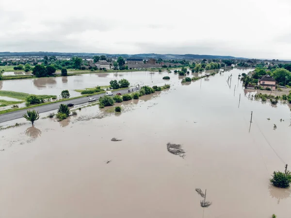 Banjir Sungai Dniester Pemandangan Jalan Utama Yang Banjir Desa Halych — Stok Foto