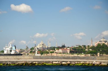  Istanbul, Türkiye - 12 Mayıs 2018: Panoramik Istanbul'dan feribot tekne (Fatih)'ın Avrupa kısmı