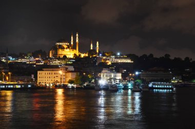 Rüstem Paşa Camii (Galata Köprüsü)'nden Istanbul Türkiye. 