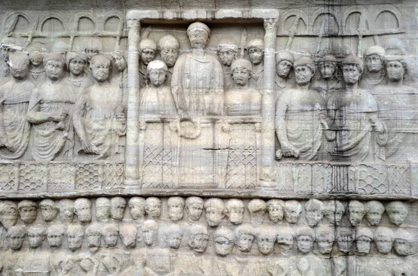 Theodosius Dikilitaşı tabanı. Dikilitaş Konstantinopolis Hipodrom Roma İmparatoru Theodosius tarafından antik Mısır dikilitaş olduğunu ben 4 yüzyılda