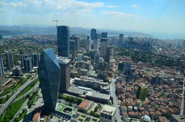 Istanbul, Türkiye - 13 Mayıs 2018: Levent istanbul bölgesinde. Gökdelenler, alışveriş merkezi ve konut Levent, en mali Istanbul ilçeleri nüfus.