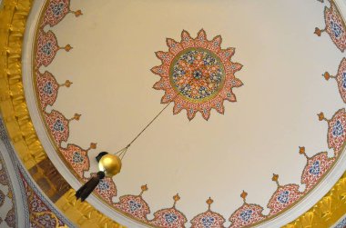 Istanbul, Türkiye - 11 Mayıs 2018: Süslü tavan Topkapı Sarayı ve Müzesi, Istanbul Türkiye