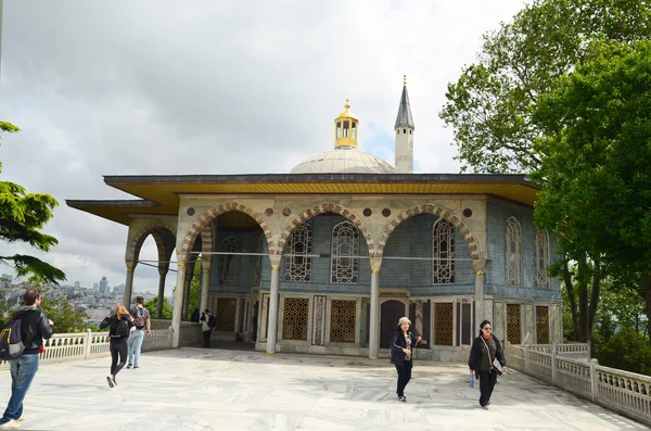 土耳其伊斯坦布尔 2018年5月11日 带巴格达亭的大理石露台和土耳其伊斯坦布尔的酒店 — 图库照片