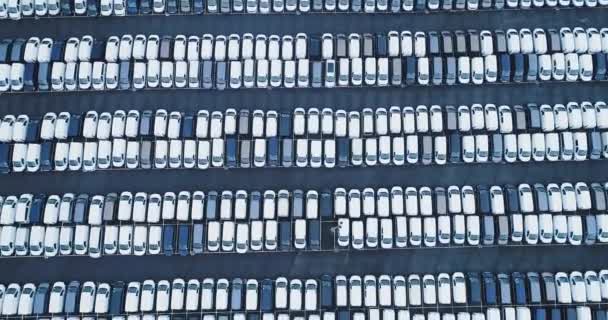 鸟瞰停车场和卡车 — 图库视频影像