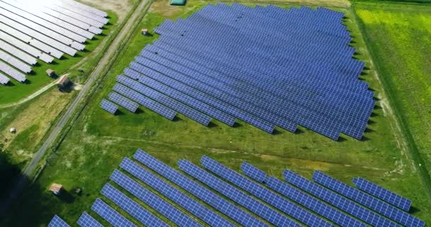 Paneles Solares Vista Aérea — Vídeo de stock