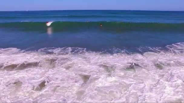 Серфинг Атлантическому Океану Франция — стоковое видео