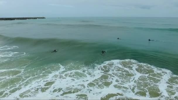 冲浪大西洋 — 图库视频影像