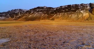 Dağların manzarası, İzlanda 