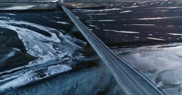 Vue Aérienne Pont Sur Rivière Gelée Islande — Video