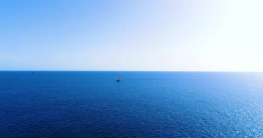 Cliff tekne ile İspanyol sahilde