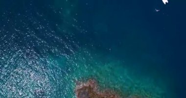 Denizde bir uyku modundan çıkarma bırakarak tekne