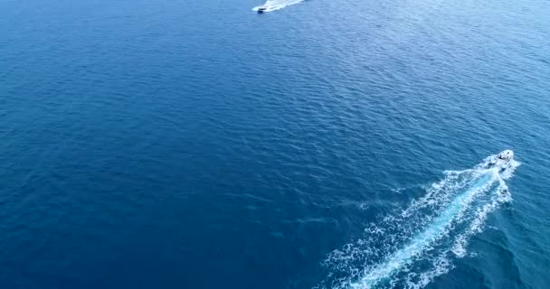 Barco Mar Deixando Rastro — Vídeo de Stock