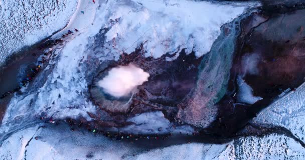 航空写真ビュー アイスランドの間欠泉 — ストック動画