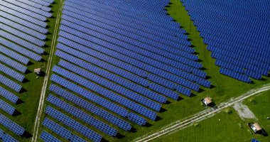 Hava görünümünde güneş panelleri