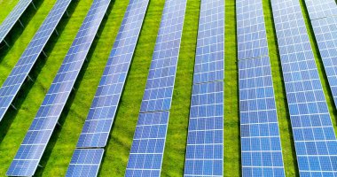 Hava görünümünde güneş panelleri