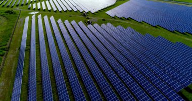 Hava görünümünde güneş panelleri